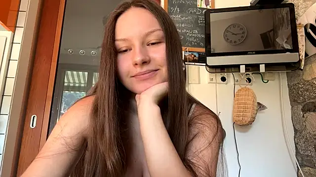 ShaylaChong online show from 07.28.26