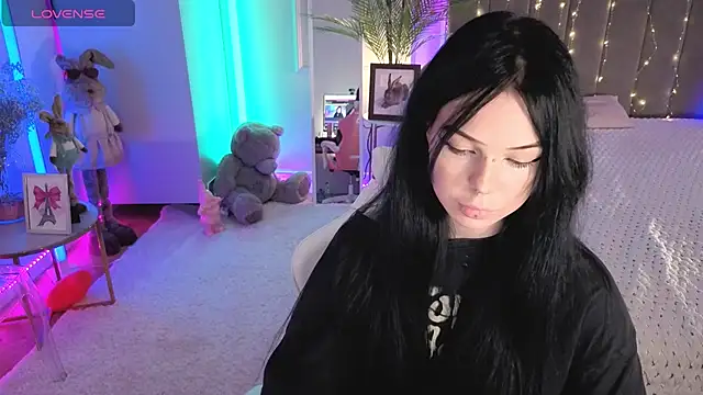 Vivi Vivian online show from 06.12.26