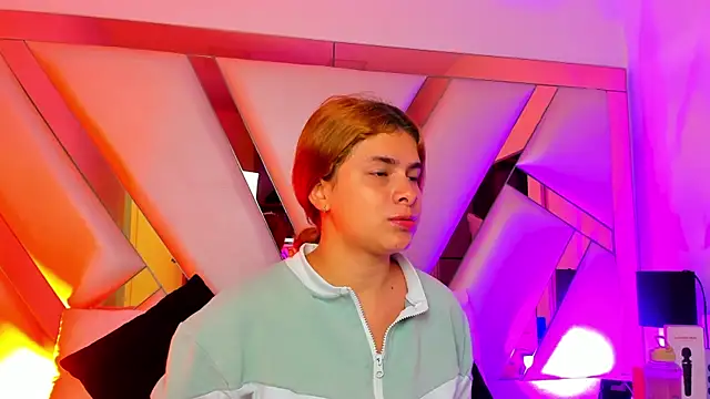 AliceCruzz online show from 07.24.26