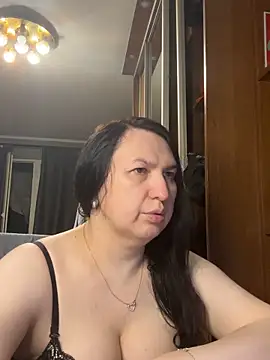 Snapshot of EvaBeautyXxX chatting on 06.13.26 EvaBeautyXxX online show from 06.13.26