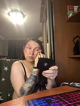 Snapshot of EvaBeautyXxX chatting on 07.25.26 EvaBeautyXxX online show from 07.25.26