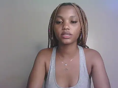 Snapshot of PrettyT5 chatting on 07.10.26 PrettyT5 online show from 07.10.26