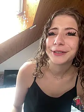 Snapshot of MilaRoseee chatting on 07.05.26 MilaRoseee online show from 07.05.26