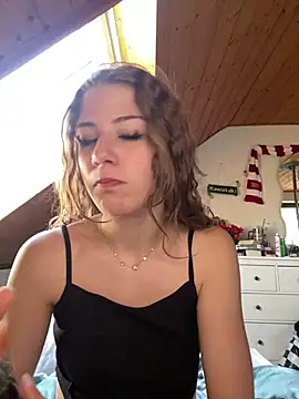 Snapshot of MilaRoseee chatting on 07.24.26 MilaRoseee online show from 07.24.26