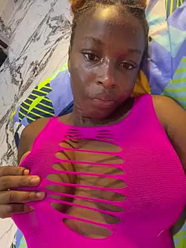 Snapshot of SassyPaulette chatting on 06.22.26 SassyPaulette online show from 06.22.26