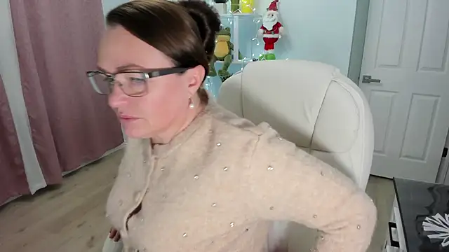 Snapshot of Vika73 chatting on 12.03.24 Vika73 online show from 12.03.24