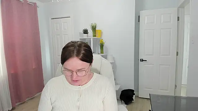 Snapshot of Vika73 chatting on 01.30.25 Vika73 online show from 01.30.25