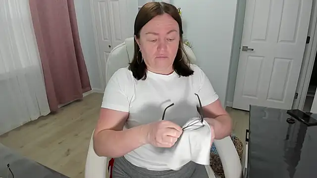 Snapshot of Vika73 chatting on 03.01.25 Vika73 online show from 03.01.25