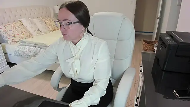 Snapshot of Vika73 chatting on 09.09.25 Vika73 online show from 09.09.25