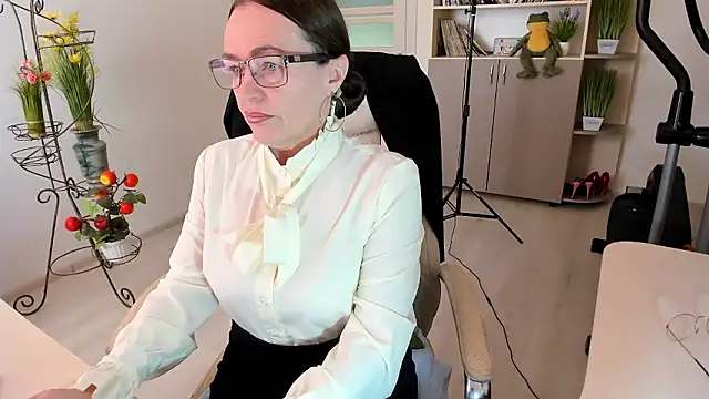 Vika73 online show from 01.18.26