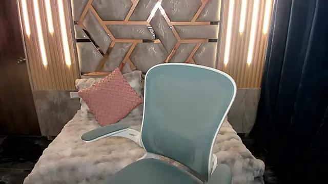 Snapshot of Victoria_lizcano chatting on 05.22.26 Victoria lizcano online show from 05.22.26