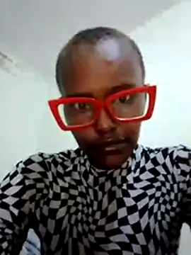 Snapshot of Maridadie chatting on 06.24.26 Maridadie online show from 06.24.26