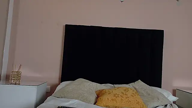 MILA AND COTI online show from 06.12.26