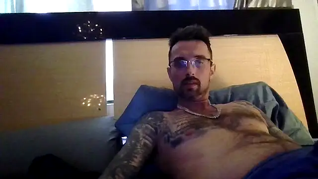 Snapshot of MrDGrey chatting on 06.26.26 MrDGrey online show from 06.26.26