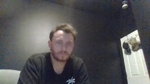Snapshot of Tallhungcloudyyy chatting on 05.17.26 Tallhungcloudyyy online show from 05.17.26