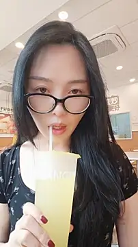 lylxili online show from 06.17.26