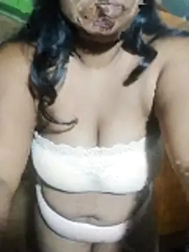 Snapshot of Bustylady90 chatting on 06.18.26 Bustylady90 online show from 06.18.26