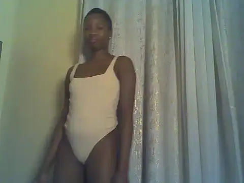 Snapshot of Cuteebony16 chatting on 05.28.26 Cuteebony16 online show from 05.28.26
