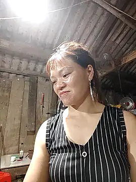 Snapshot of lya_sexyy chatting on 05.19.26 lya sexyy online show from 05.19.26