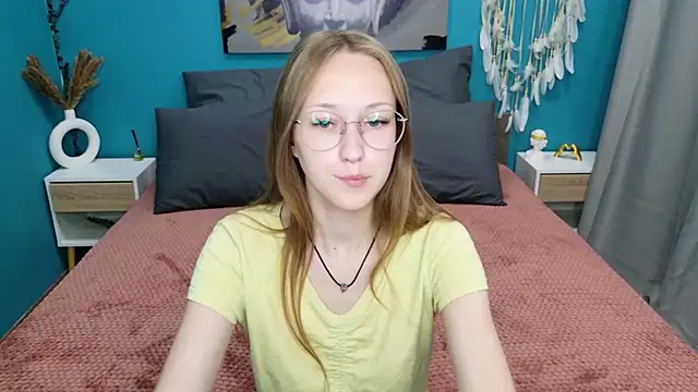 Snapshot of Calista_Everleig chatting on 07.20.26 Calista Everleig online show from 07.20.26