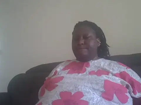 Snapshot of fat_ebonyqueen chatting on 05.21.26 fat ebonyqueen online show from 05.21.26