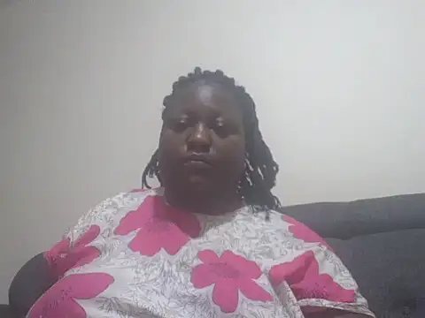Snapshot of fat_ebonyqueen chatting on 05.21.26 fat ebonyqueen online show from 05.21.26