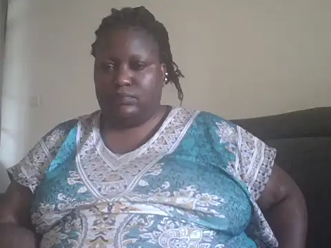 Snapshot of fat_ebonyqueen chatting on 05.23.26 fat ebonyqueen online show from 05.23.26