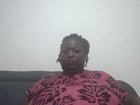 Snapshot of fat_ebonyqueen chatting on 05.24.26 fat ebonyqueen online show from 05.24.26