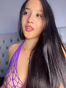 amara huxly online show from 07.20.26