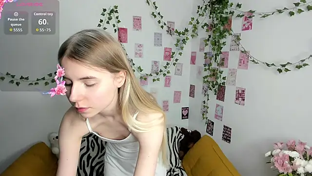 Honey Lia online show from 06.10.26