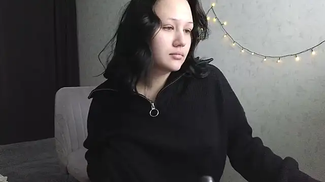 Snapshot of Tori_cute chatting on 05.23.26 Tori cute online show from 05.23.26