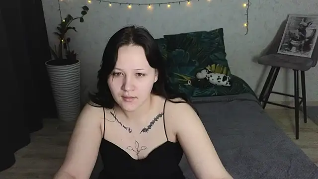 Snapshot of Tori_cute chatting on 05.28.26 Tori cute online show from 05.28.26