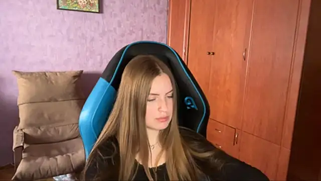 Snapshot of SilkSinner_ chatting on 05.27.26 SilkSinner online show from 05.27.26