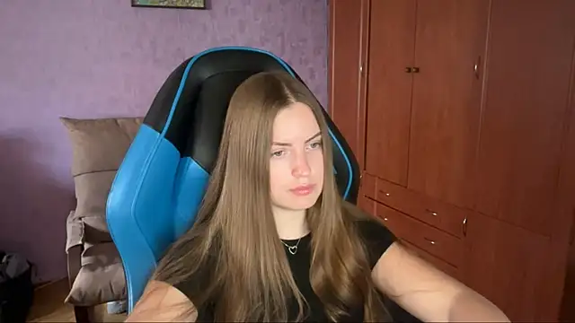 Snapshot of SilkSinner_ chatting on 05.29.26 SilkSinner online show from 05.29.26