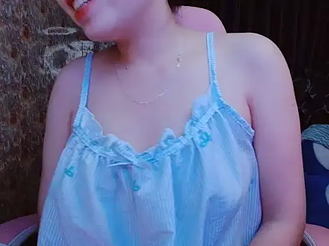 Julie Ulie online show from 05.31.26