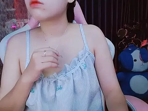 Julie Ulie online show from 06.14.26