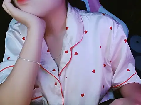 Julie Ulie online show from 07.25.26