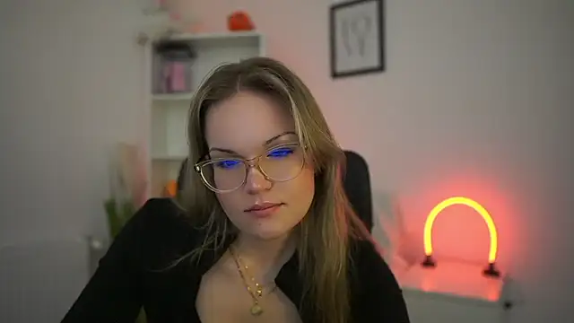 NinaViety online show from 05.21.26