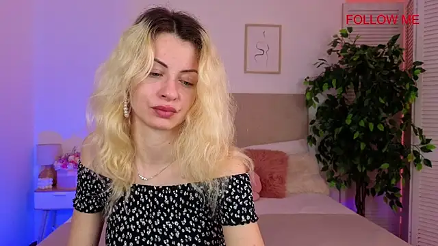 Snapshot of Fallen-angel1- chatting on 05.26.26 Fallen-angel1- online show from 05.26.26