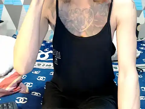 Snapshot of Trish_CurveCock chatting on 07.27.26 Trish CurveCock online show from 07.27.26