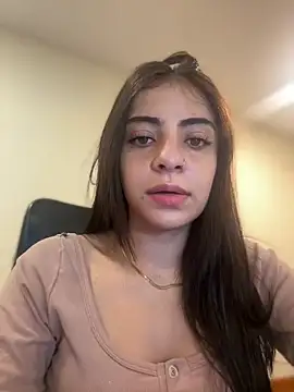 Hanna Cruz  online show from 06.03.26