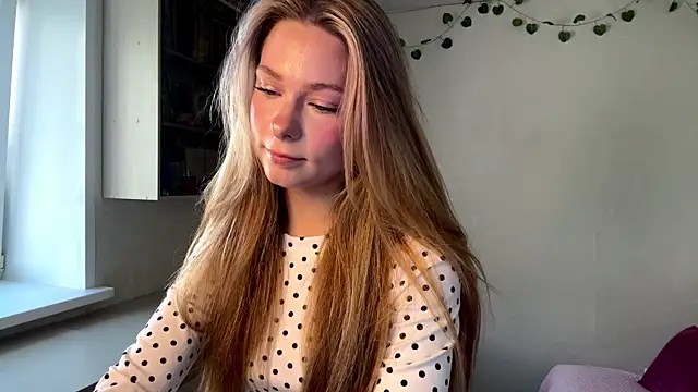 JulietFekete online show from 05.31.26