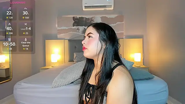 Snapshot of Isabella_Rios_ chatting on 06.28.26 Isabella Rios online show from 06.28.26