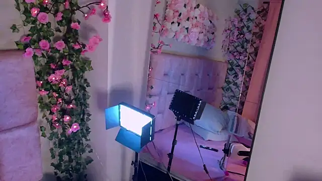 Brit cherry online show from 06.11.26