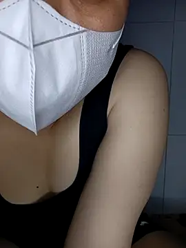 Snapshot of Nhu-babi chatting on 06.21.26 Nhu-babi online show from 06.21.26