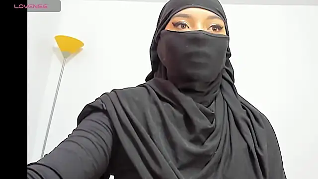 Snapshot of Samira_1 chatting on 05.23.26 Samira 1 online show from 05.23.26