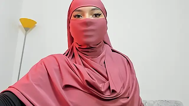 Snapshot of Samira_1 chatting on 05.28.26 Samira 1 online show from 05.28.26