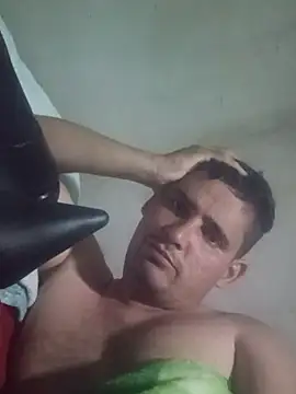 Snapshot of Marcosgay chatting on 05.21.26 Marcosgay online show from 05.21.26