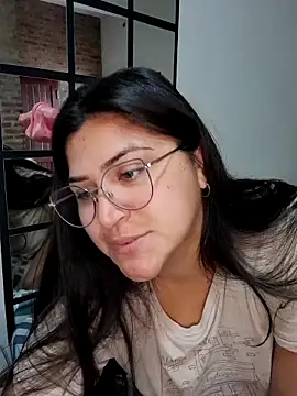 Snapshot of morena95_ chatting on 05.27.26 morena95 online show from 05.27.26