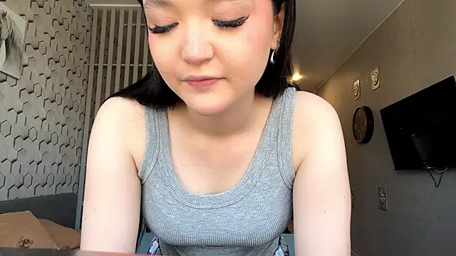 NikiGrandberry online show from 05.24.26
